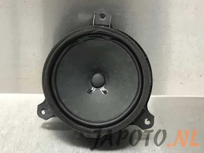 Speaker Subaru Trezia