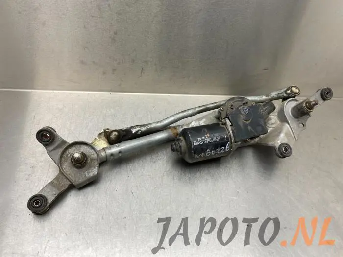 Front wiper motor Toyota Avensis Verso