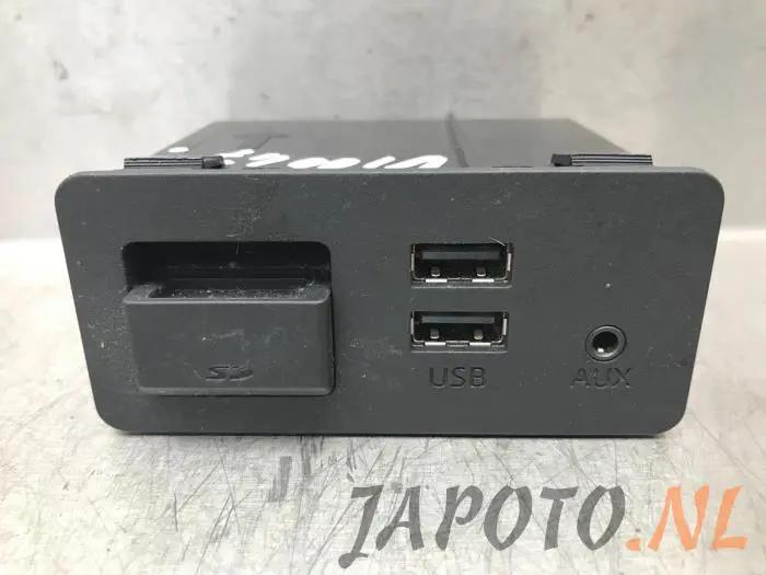 AUX / USB connection Mazda 2.