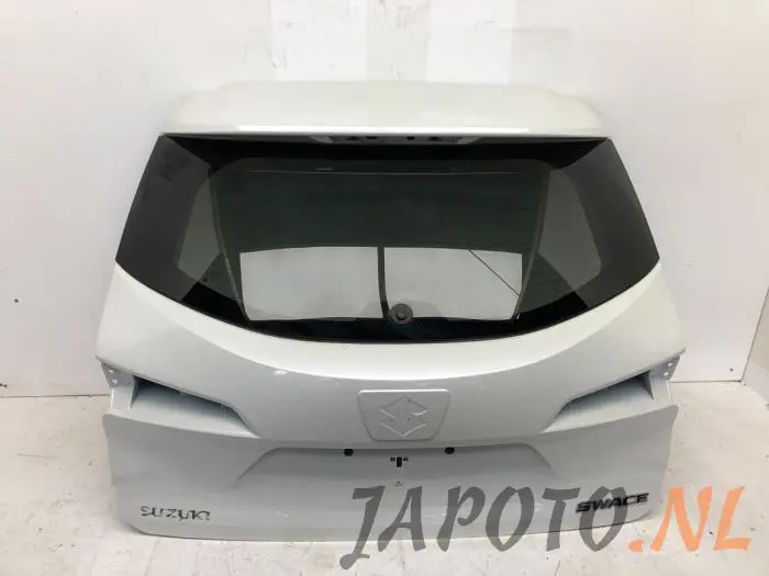 Tailgate Suzuki Swace