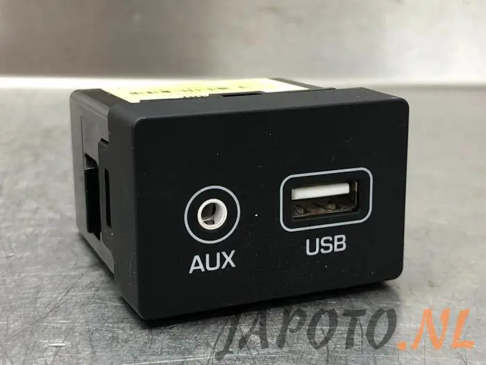 AUX / USB connection Hyundai I20
