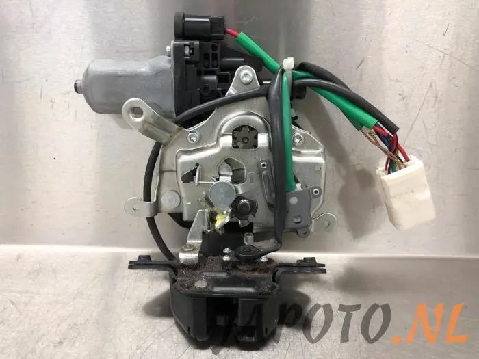 Tailgate lock mechanism Mitsubishi Outlander