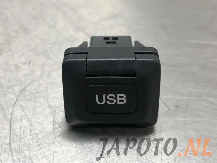 AUX / USB connection Honda Civic