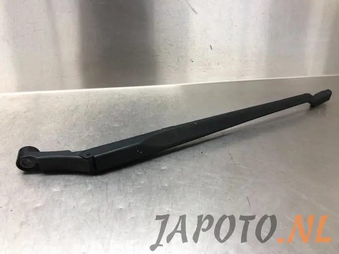 Front wiper arm Toyota Avensis