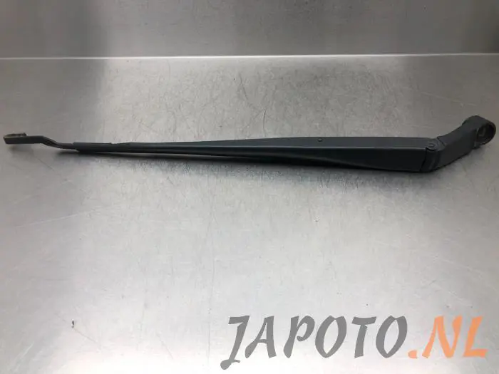 Front wiper arm Toyota Verso