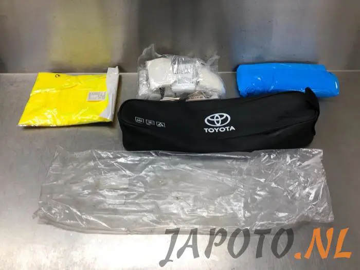 First aid kit Toyota Prius Plus