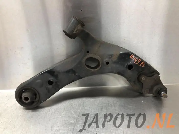 Front lower wishbone, right Toyota Auris