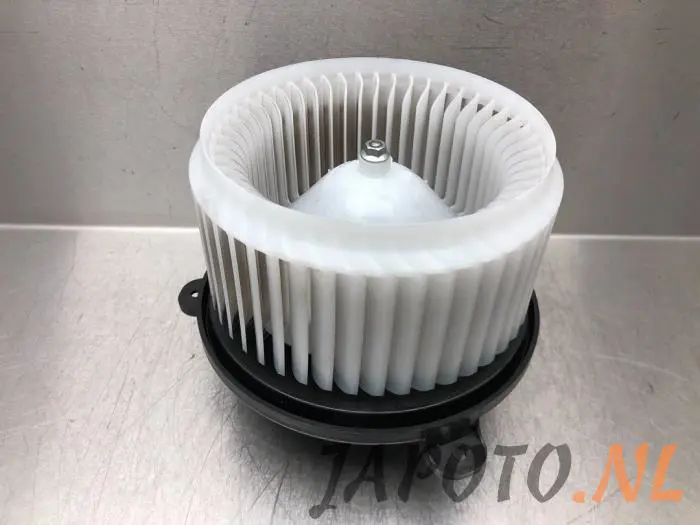 Heating and ventilation fan motor Mitsubishi Eclipse Cross
