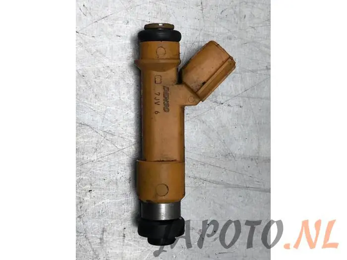 Injector (petrol injection) Daihatsu Cuore