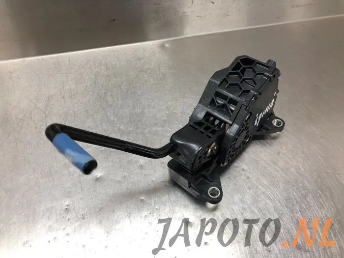 Accelerator pedal Toyota Rav-4