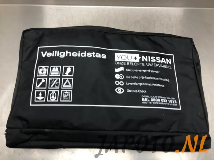First aid kit Nissan Micra