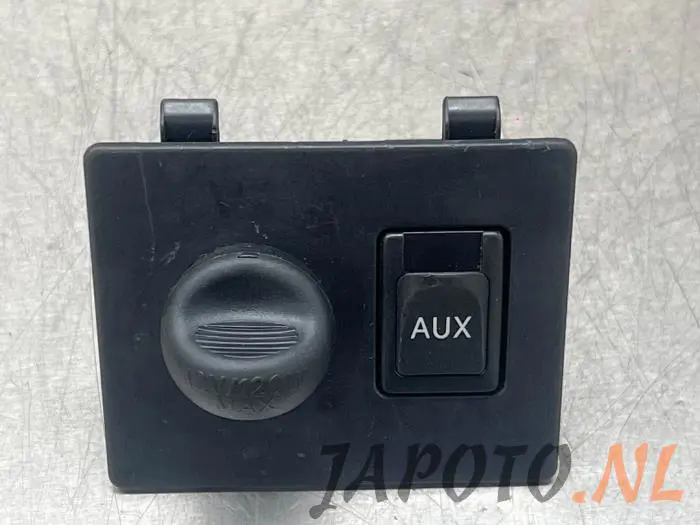 AUX / USB connection Toyota Avensis