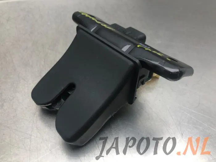 Tailgate lock mechanism Hyundai I30 Fastback