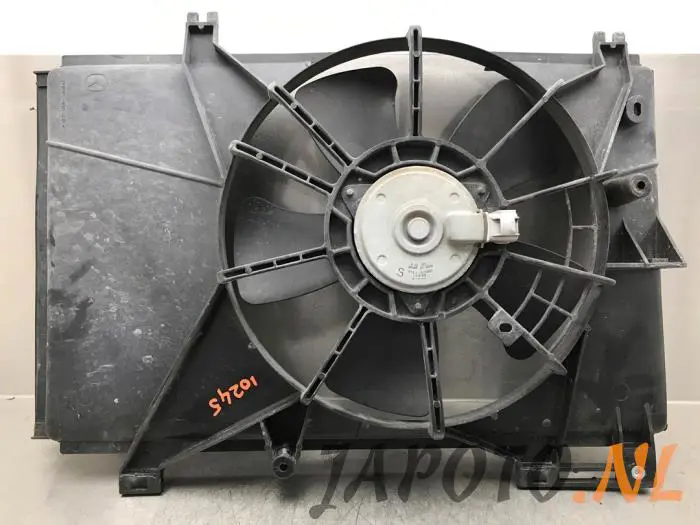 Cooling fans Mazda 2.