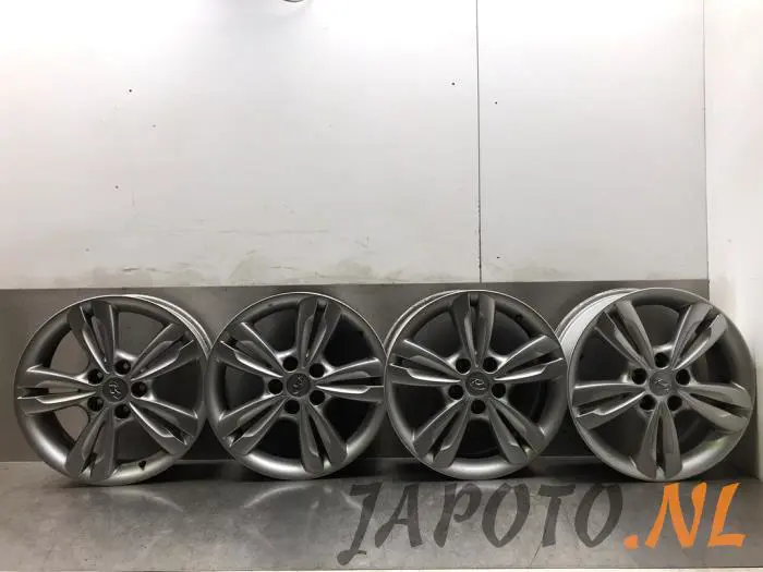 Set of sports wheels Hyundai IX35