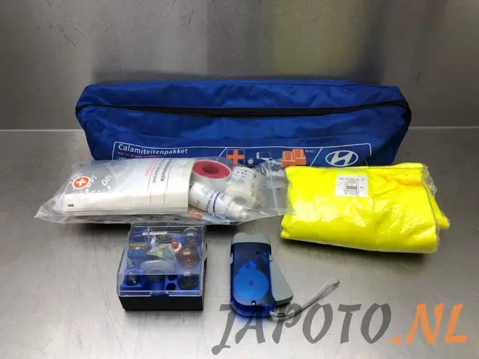 First aid kit Hyundai IX35