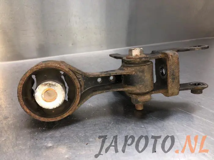 Gearbox mount Toyota IQ