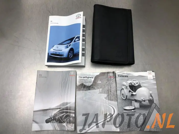 Instruction Booklet Toyota IQ
