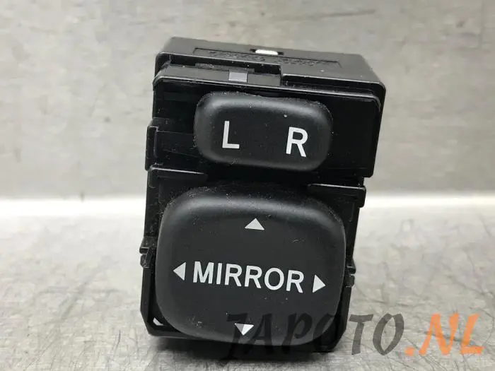 Mirror switch Toyota IQ