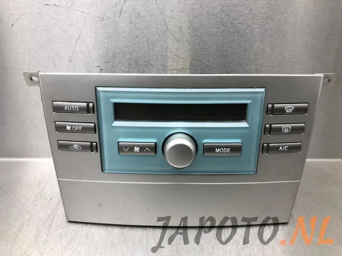 Heater control panel Toyota Corolla Verso