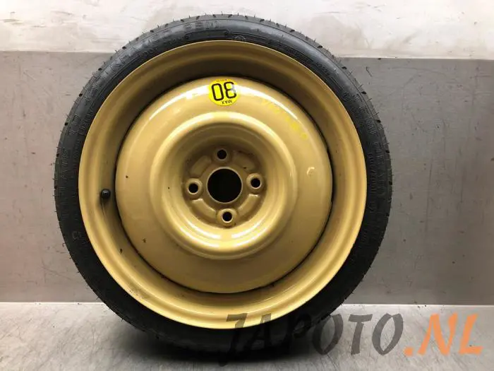 Space-saver spare wheel Daihatsu Materia