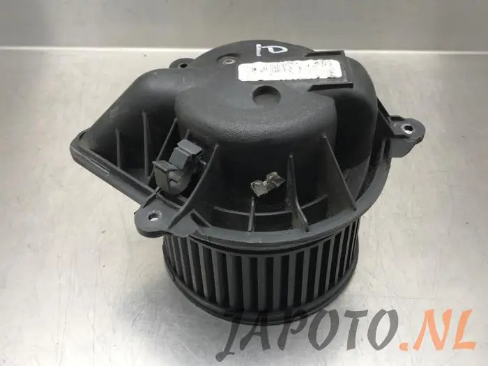 Heating and ventilation fan motor Nissan Primastar