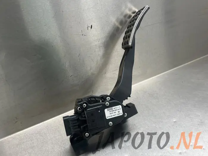 Accelerator pedal Mitsubishi Colt