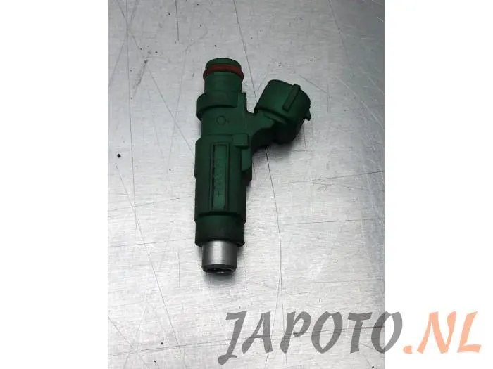 Injector (petrol injection) Mitsubishi Colt