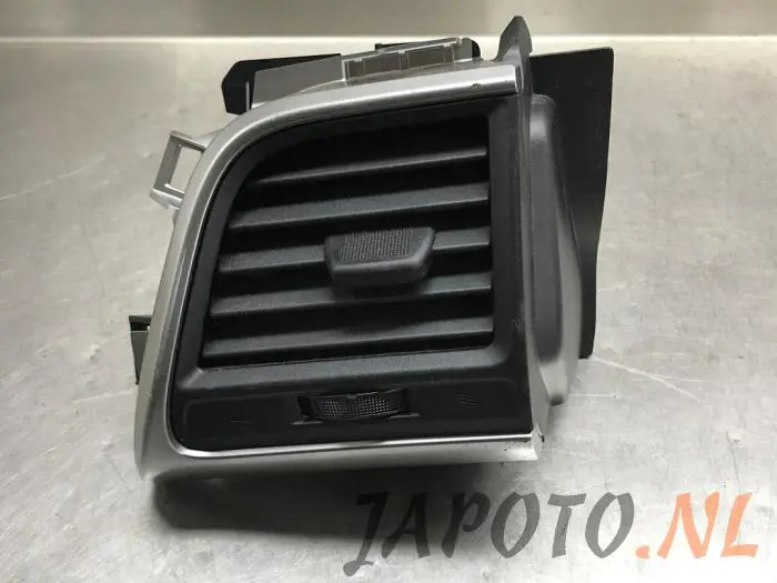 Air grill side Toyota Verso-S