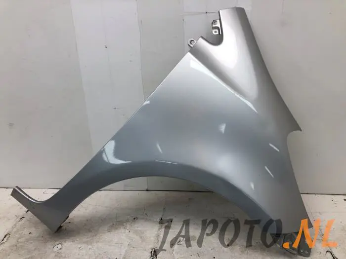 Front wing, right Toyota IQ
