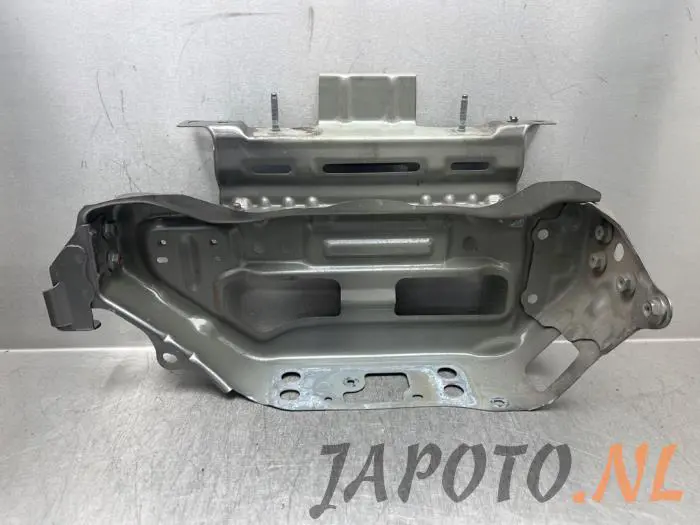 Front part support Toyota Yaris