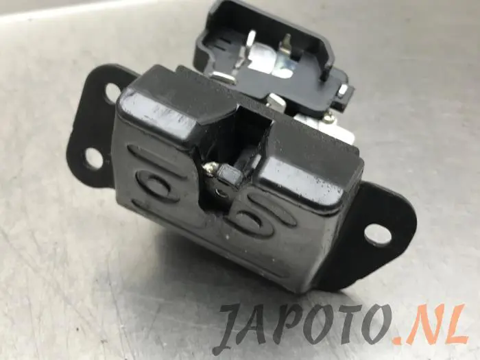 Tailgate lock mechanism Kia Sportage