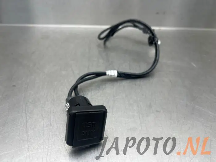 AUX / USB connection Suzuki Baleno