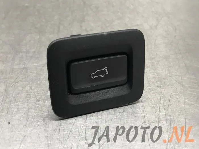 Tailgate switch Mazda CX-5