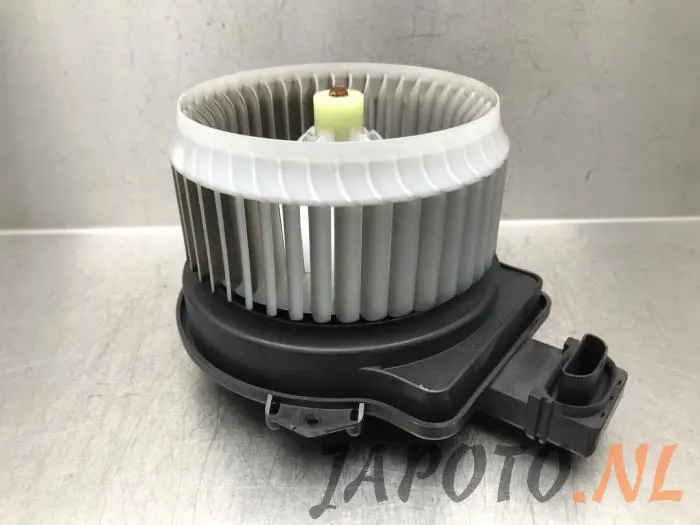 Heating and ventilation fan motor Honda HR-V