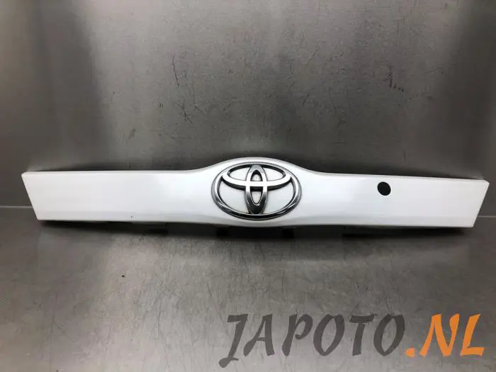 Tailgate handle Toyota Verso-S