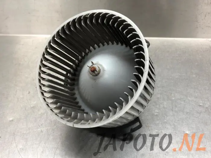 Heating and ventilation fan motor Mazda 3.