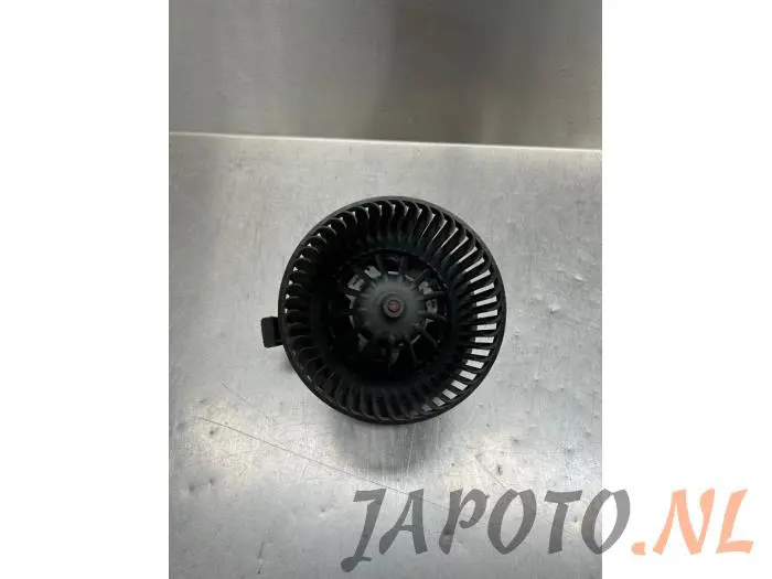 Heating and ventilation fan motor Nissan Note