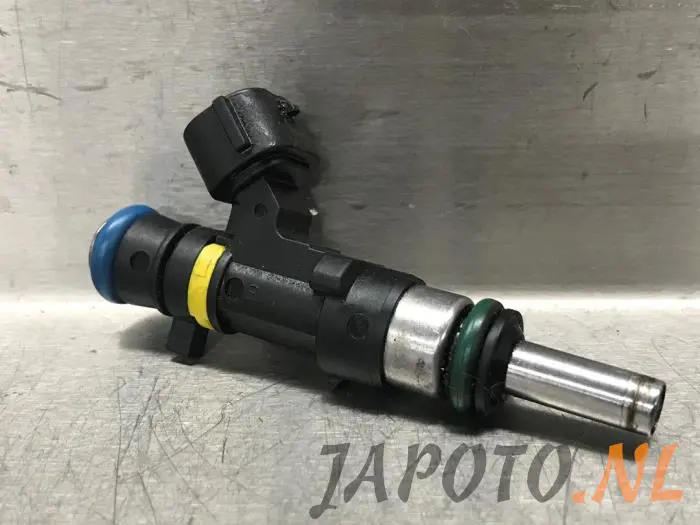 Injector (petrol injection) Mitsubishi Outlander