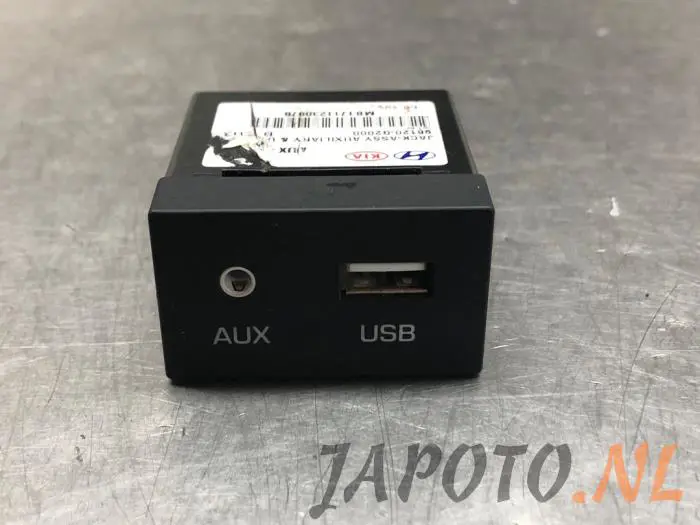 AUX / USB connection Hyundai I30