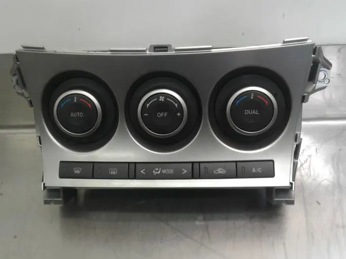 Heater control panel Mazda 3.