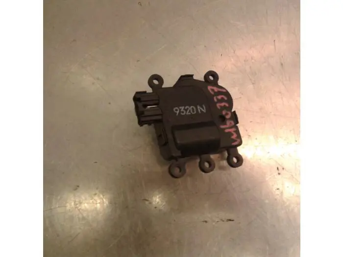 Heater valve motor Mazda 3.