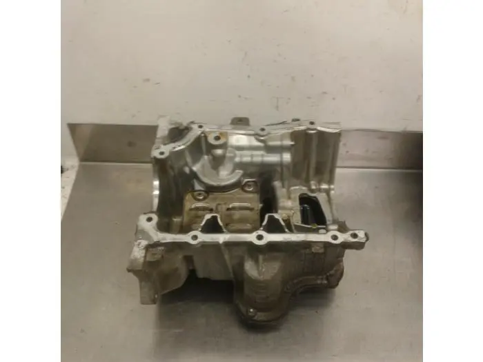 Timing cover Nissan Micra
